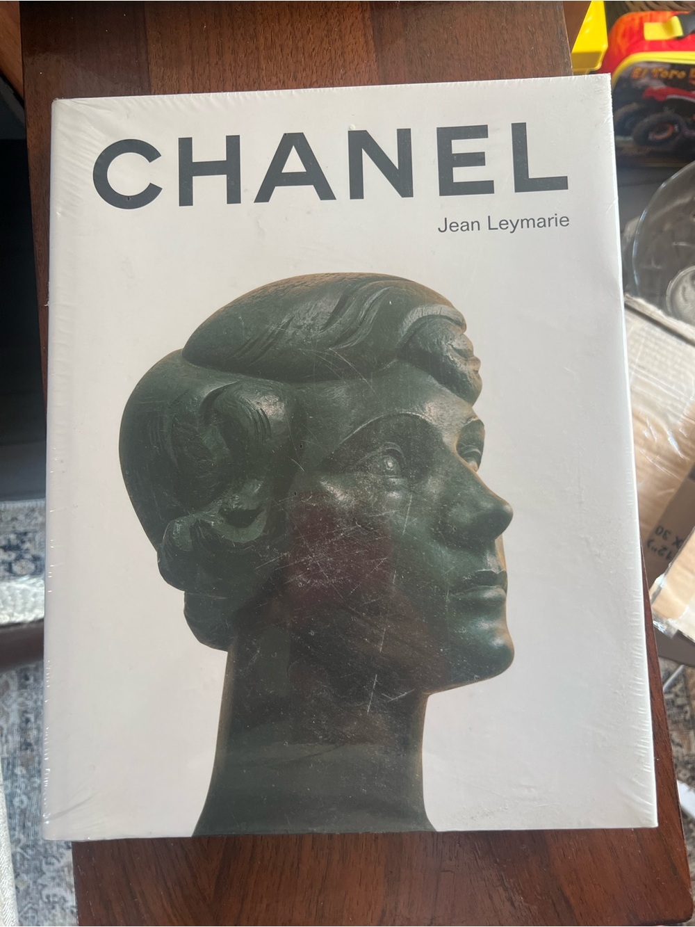 CHANEL: A Fashionable History